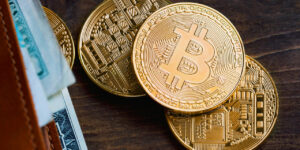 Биткоин снова выше $100 тысяч